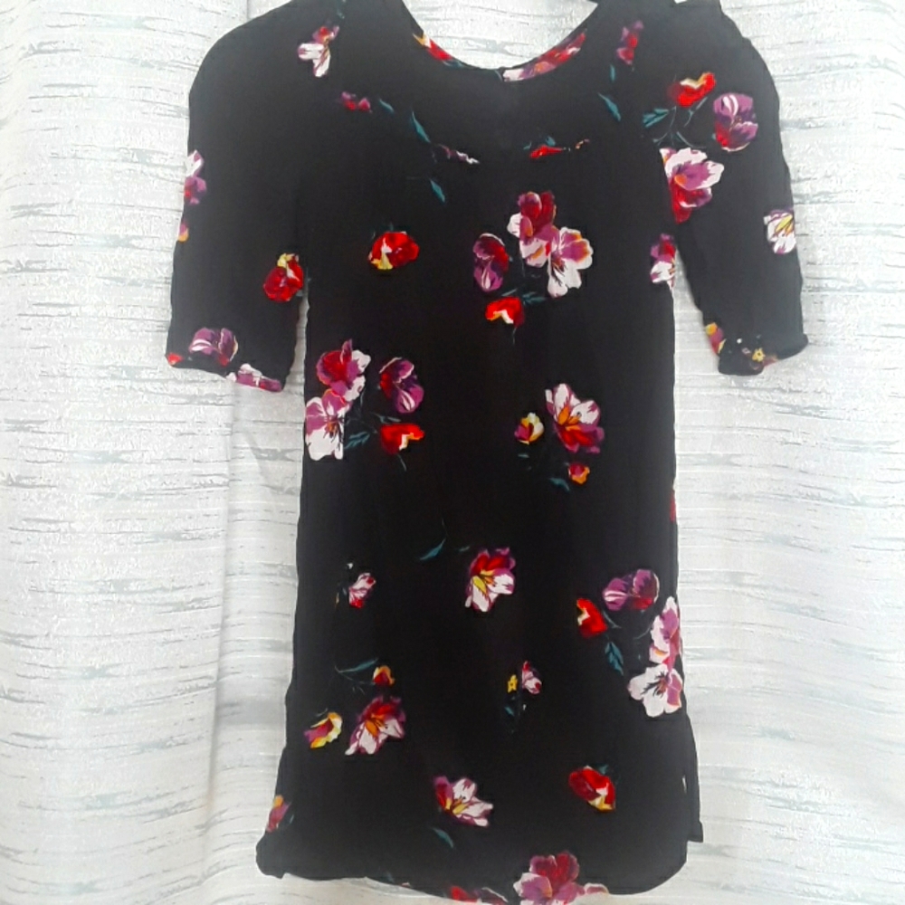 Girl's dress